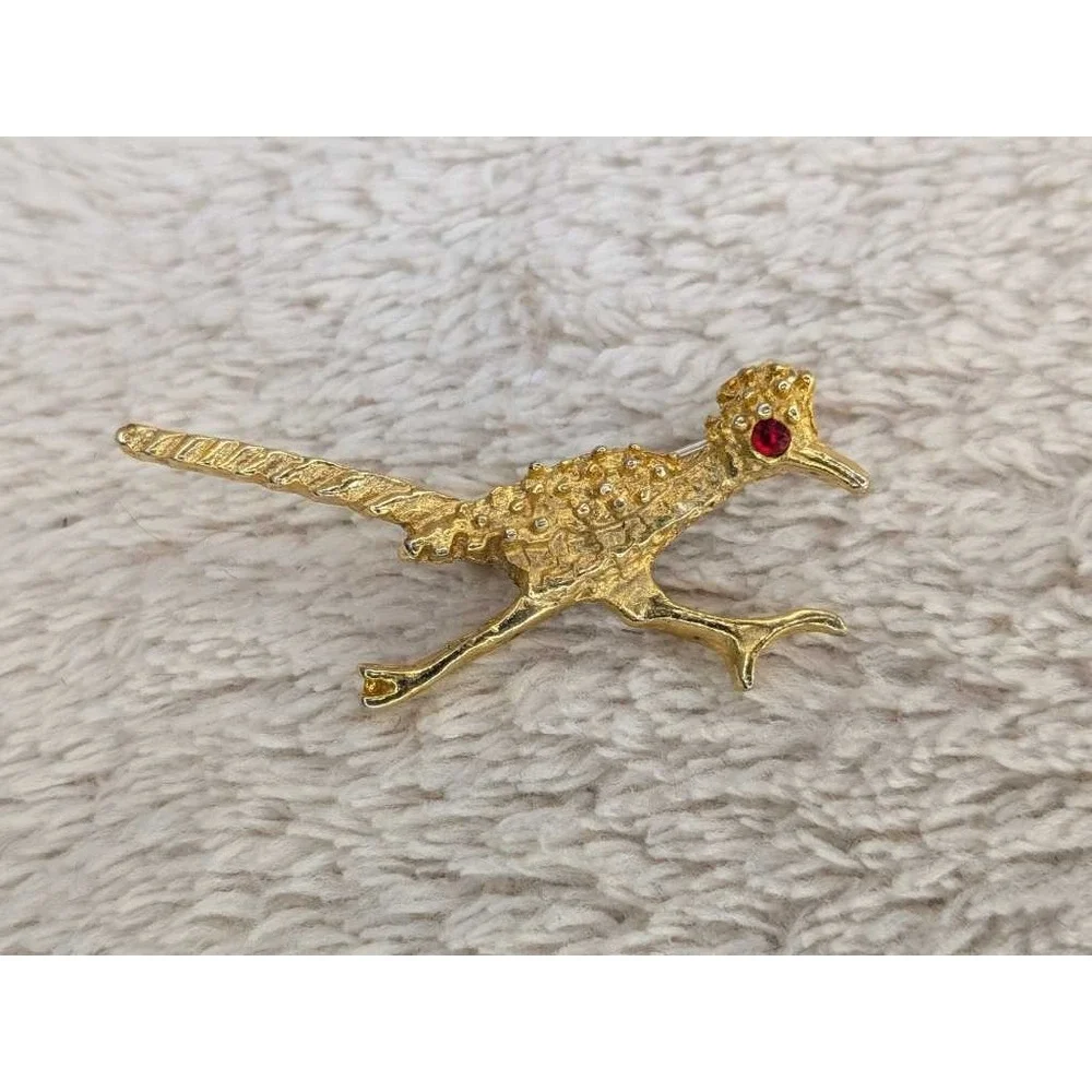 Vintage Roadrunner‎ Bird Brooch Pin Red Eye Gold Tone Southwest Style Jewelry